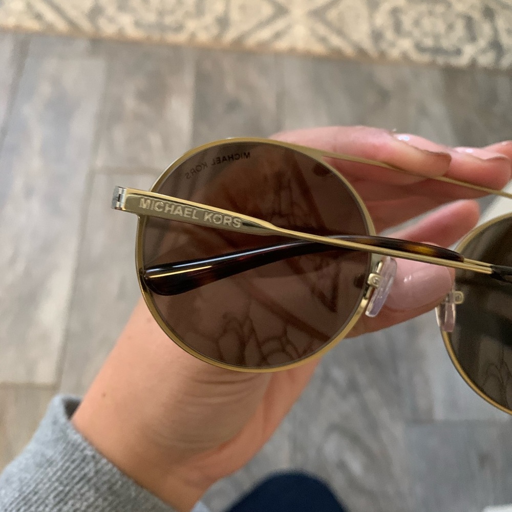 New MK mirror sunglasses - Picture 7 of 8